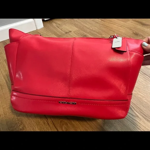 Coach shoulder bag! Beautiful color!🌹 - Picture 2 of 9